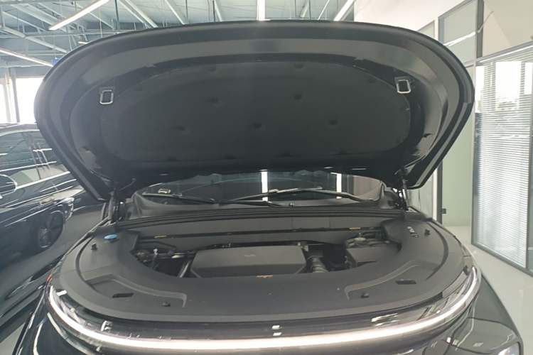 Used Li Auto L7 2024 Pro Model Engine Bay