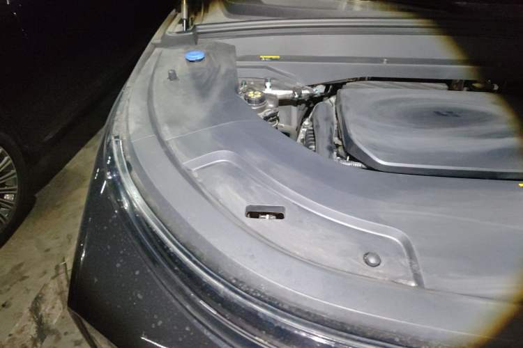 Used Li Auto L7 2024 Pro Model Engine Bay Right