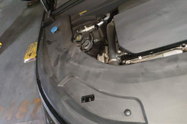 Used Li Auto L7 2024 Pro Model Engine Bay Right