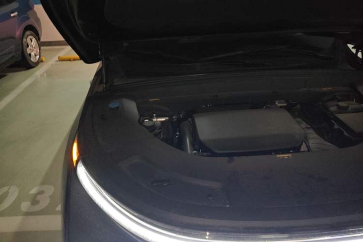 Used Li Auto L7 2024 Ultra Model Engine Bay Right