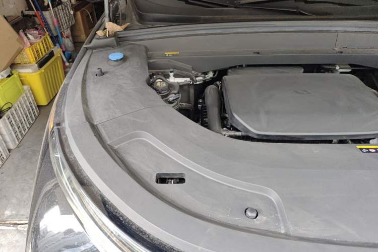 Used Li Auto L7 2024 Ultra Model Engine Bay Right