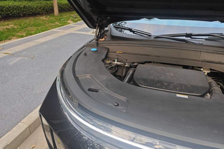 Used Li Auto L7 2024 Ultra Model Engine Bay Right