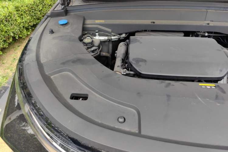 Used Li Auto L7 2024 Pro Model Engine Bay Right