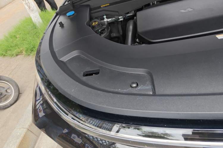 Used Li Auto L7 2024 MAX Model Engine Bay Right