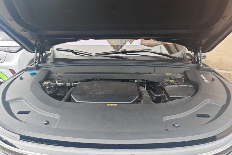 Used Li Auto L7 2024 Pro Model Engine Bay