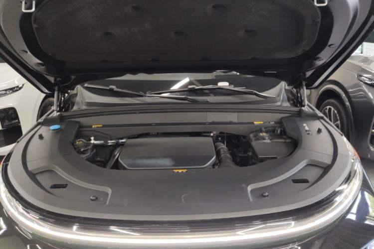 Used Li Auto L7 2024 Pro Model Engine Bay