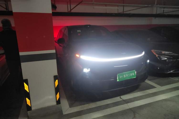Used Li Auto L7 2024 MAX Model Exterior 2