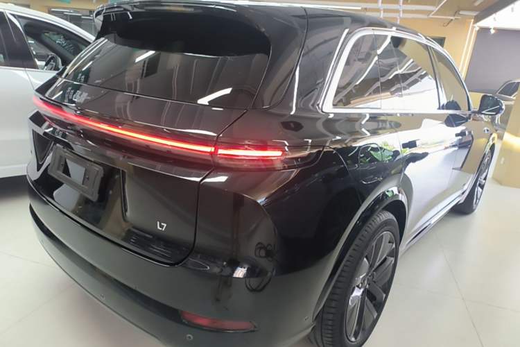Used Li Auto L7 2024 Ultra Model Exterior 2