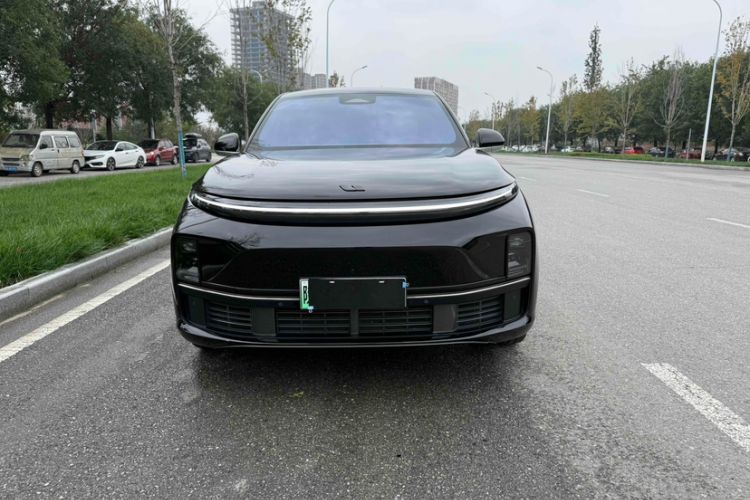 Used Li Auto L7 2024 Pro Model Exterior 2