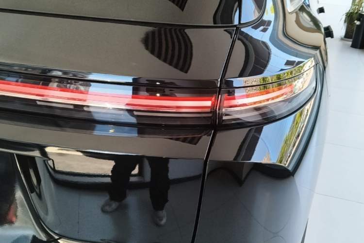 Used Li Auto L7 2024 Pro Model Exterior 3