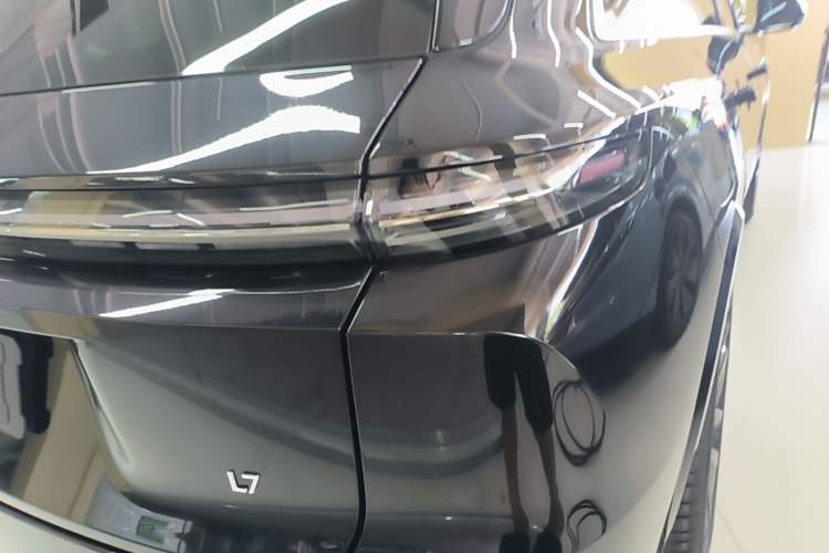 Used Li Auto L7 2024 Ultra Model Exterior 3