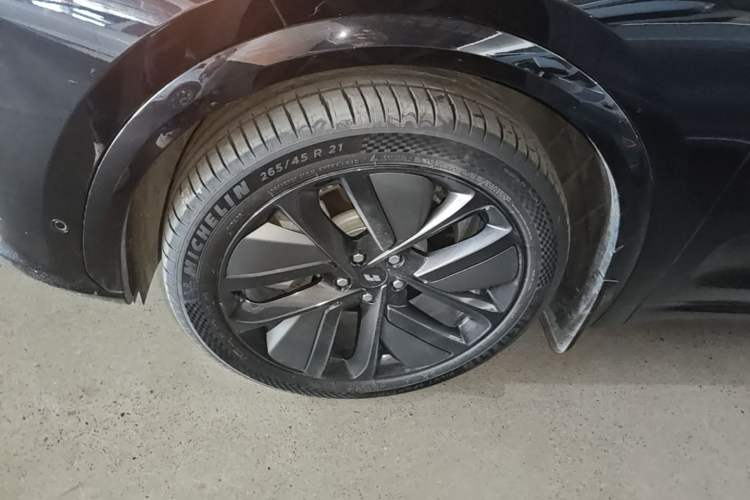 Used Li Auto L7 2024 Ultra Model Exterior 4