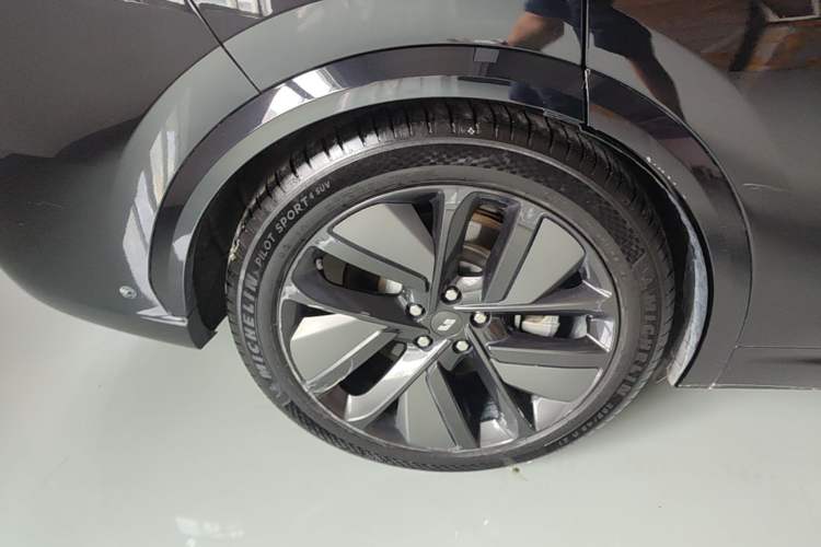 Used Li Auto L7 2024 MAX Model Exterior 5