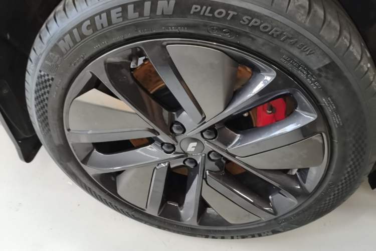 Used Li Auto L7 2024 Pro Model Exterior 5