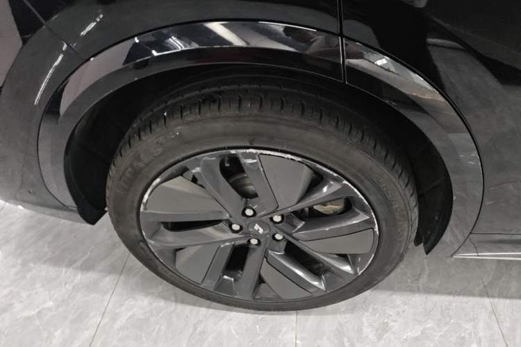 Used Li Auto L7 2024 Pro Model Exterior 5