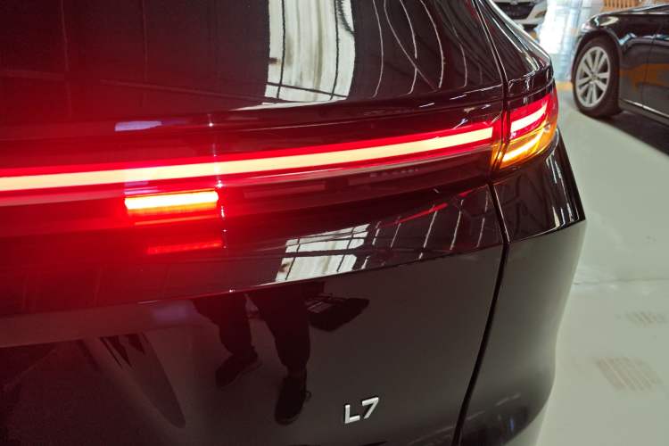 Used Li Auto L7 2024 MAX Model Exterior 6