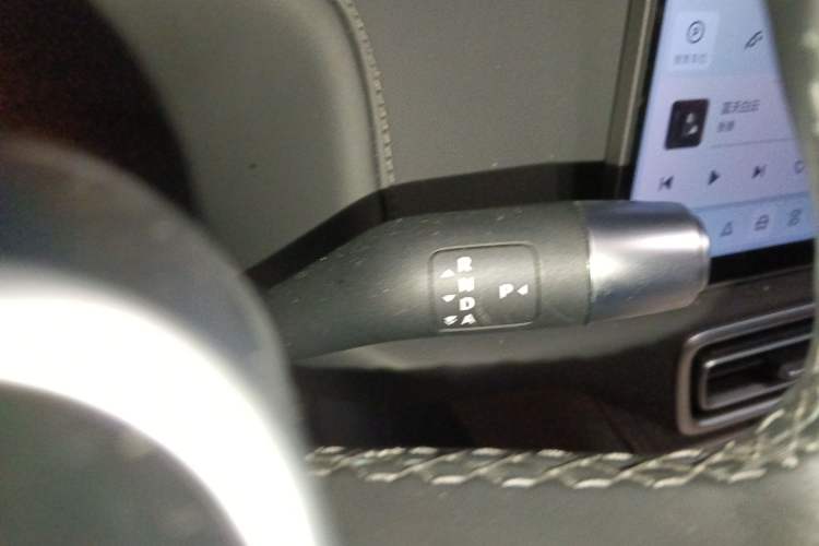 Used Li Auto L7 2024 MAX Model Gear Lever