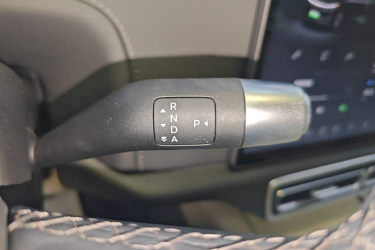 Used Li Auto L7 2024 Ultra Model Gear Lever