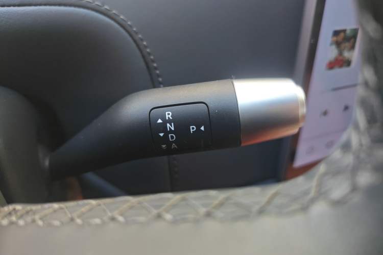 Used Li Auto L7 2024 MAX Model Gear Lever