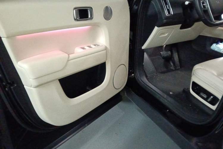 Used Li Auto L7 2024 MAX Model Interior 3