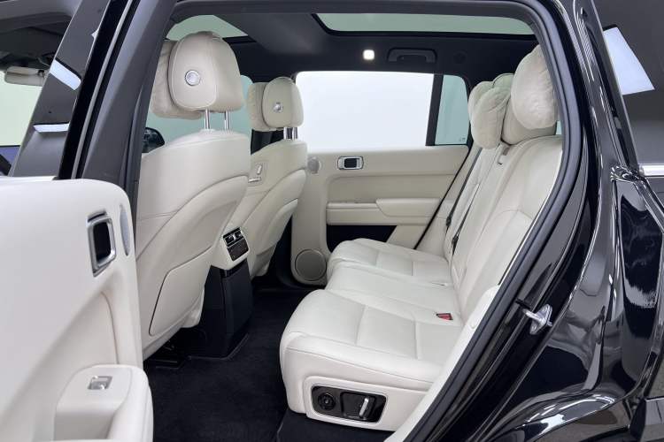Used Li Auto L7 2024 MAX Model Interior 9