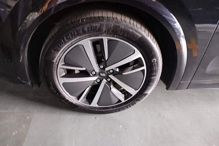 Used Li Auto L7 2024 Pro Model Left Front Wheel Hub
