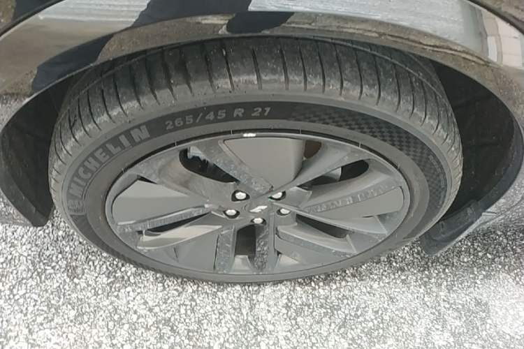 Used Li Auto L7 2024 Ultra Model Left Front Wheel Hub