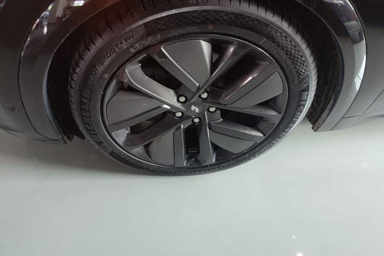 Used Li Auto L7 2024 MAX Model Left Front Wheel Hub