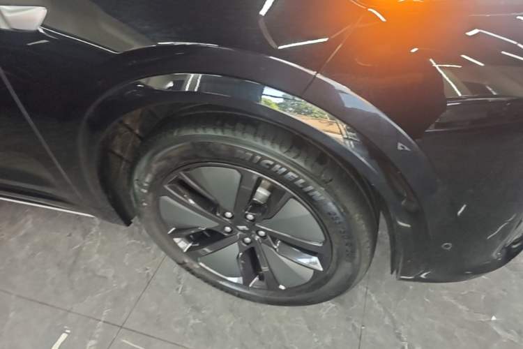 Used Li Auto L7 2024 MAX Model Left Front Wheel Hub