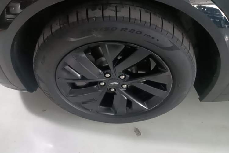 Used Li Auto L7 2024 Pro Model Left Front Wheel Hub