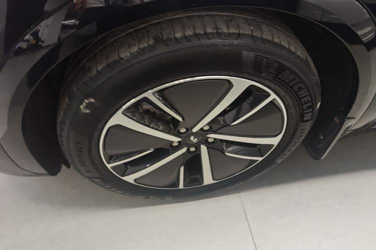 Used Li Auto L7 2024 Pro Model Left Front Wheel Hub