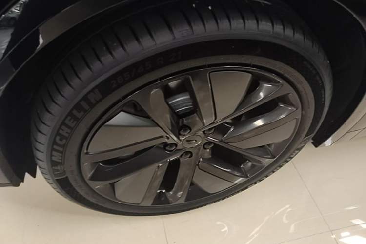 Used Li Auto L7 2024 Ultra Model Left Front Wheel Hub