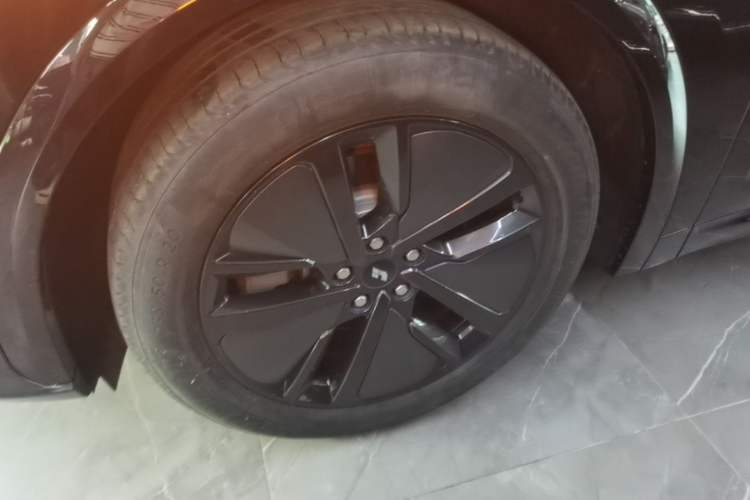 Used Li Auto L7 2024 MAX Model Left Front Wheel Hub