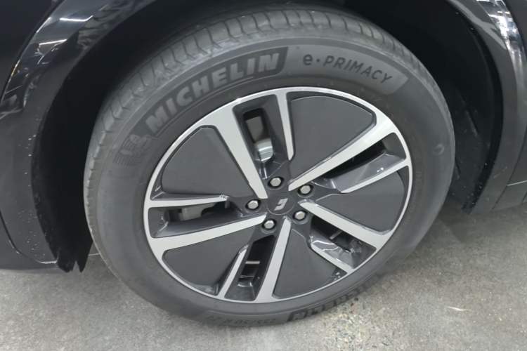 Used Li Auto L7 2024 Pro Model Left Front Wheel Hub