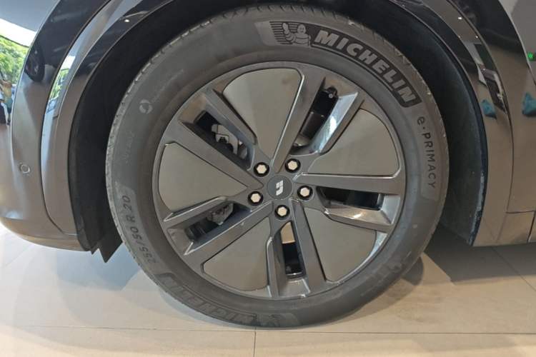 Used Li Auto L7 2024 Pro Model Left Front Wheel Hub