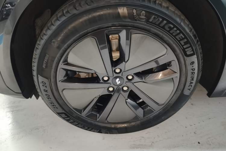 Used Li Auto L7 2024 Pro Model Left Front Wheel Hub