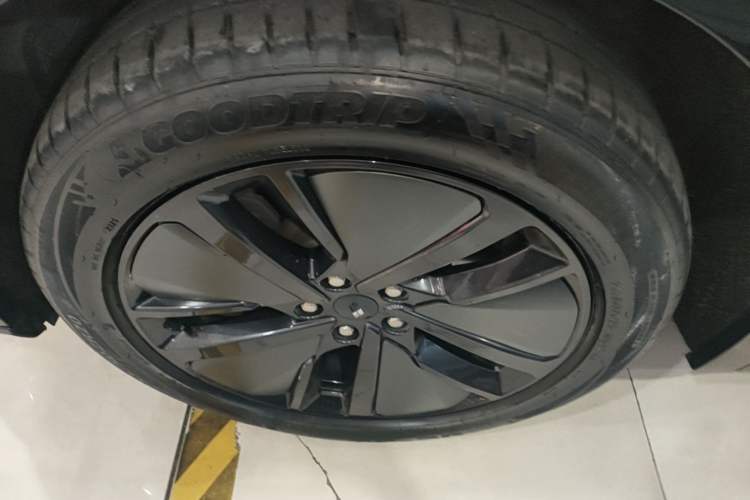 Used Li Auto L7 2024 Pro Model Left Front Wheel Hub
