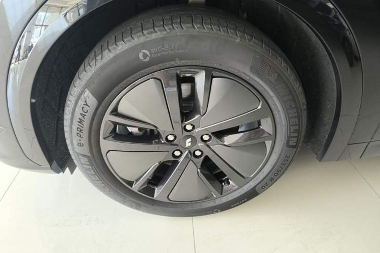 Used Li Auto L7 2024 Pro Model Left Front Wheel Hub
