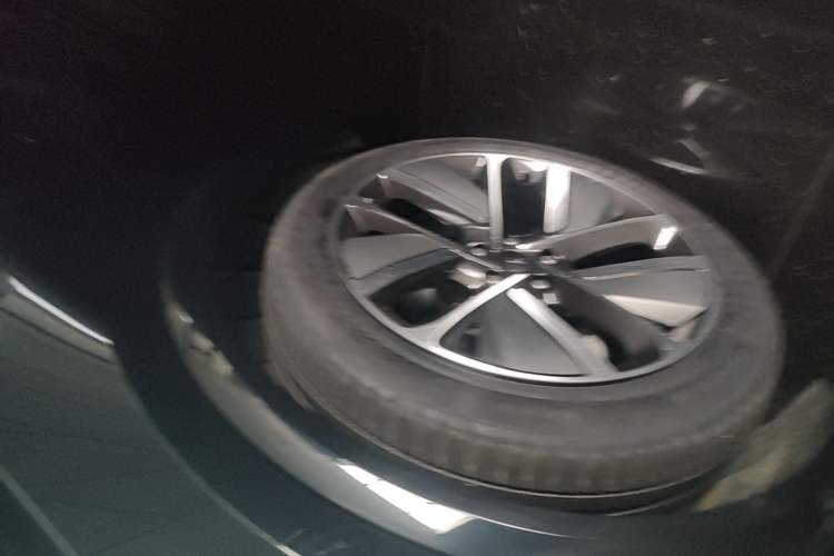 Used Li Auto L7 2024 Pro Model Left Front Wheel Hub