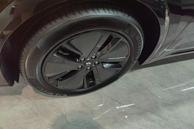 Used Li Auto L7 2024 MAX Model Left Front Wheel Hub
