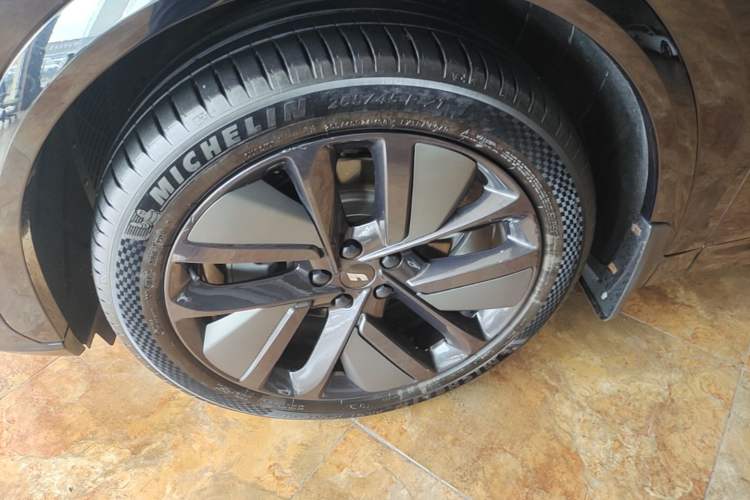Used Li Auto L7 2024 MAX Model Left Front Wheel Hub