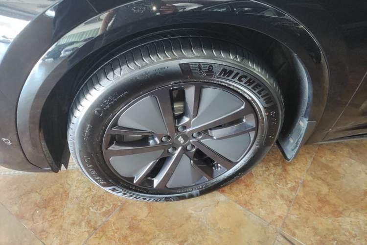 Used Li Auto L7 2024 MAX Model Left Front Wheel Hub