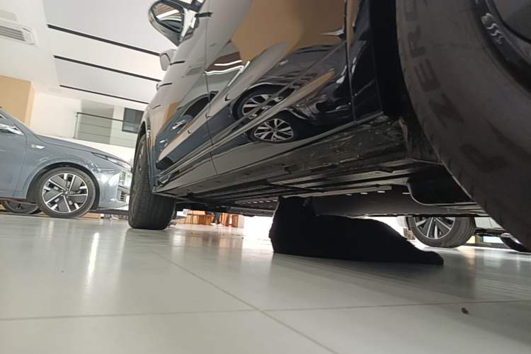 Used Li Auto L7 2024 Pro Model Left Side Sill