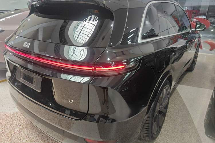 Used Li Auto L7 2024 MAX Model Rear Right 45 Deg