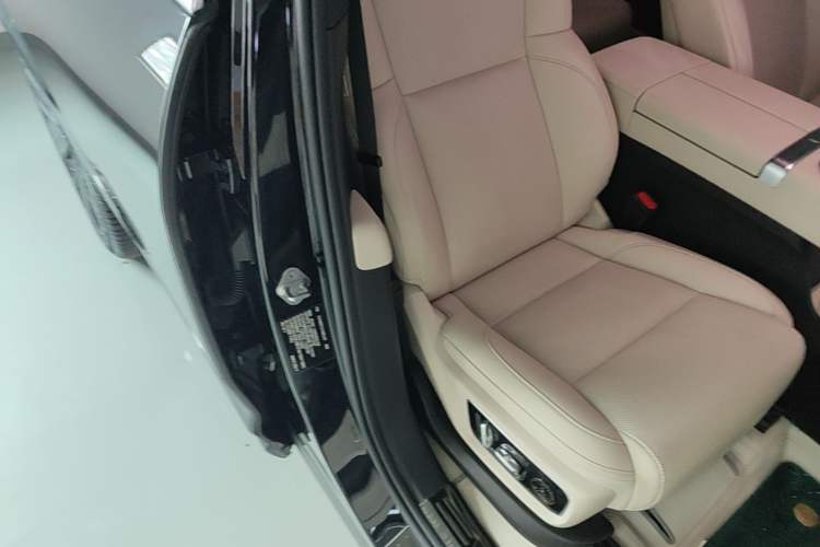 Used Li Auto L7 2024 MAX Model Right Front Seat