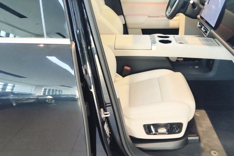 Used Li Auto L7 2024 Pro Model Right Front Seat