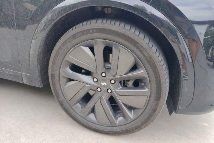 Used Li Auto L7 2024 Ultra Model Right Front Wheel Hub
