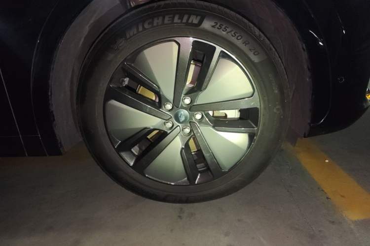 Used Li Auto L7 2024 MAX Model Right Front Wheel Hub