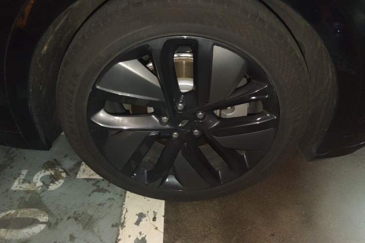 Used Li Auto L7 2024 MAX Model Right Front Wheel Hub