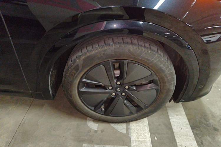 Used Li Auto L7 2024 Pro Model Right Front Wheel Hub